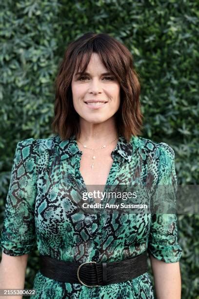 2,432 Neve Campbell Photos Stock Photos & High。